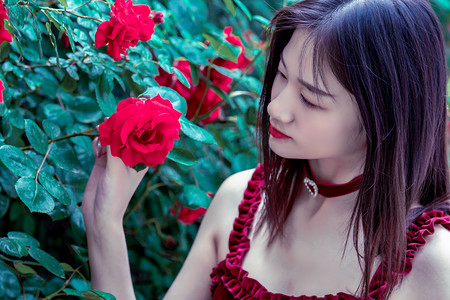 中俄界江乌苏里江明水期开渔 渔民喜获第一网鲜鱼